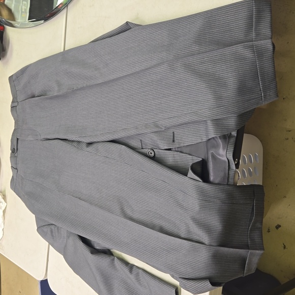 Burberry suit set - Picture 6 of 6